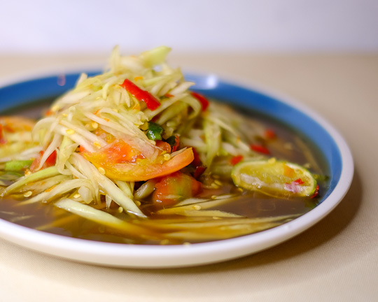 PAPAYA SALAD - BALA OR THAI
